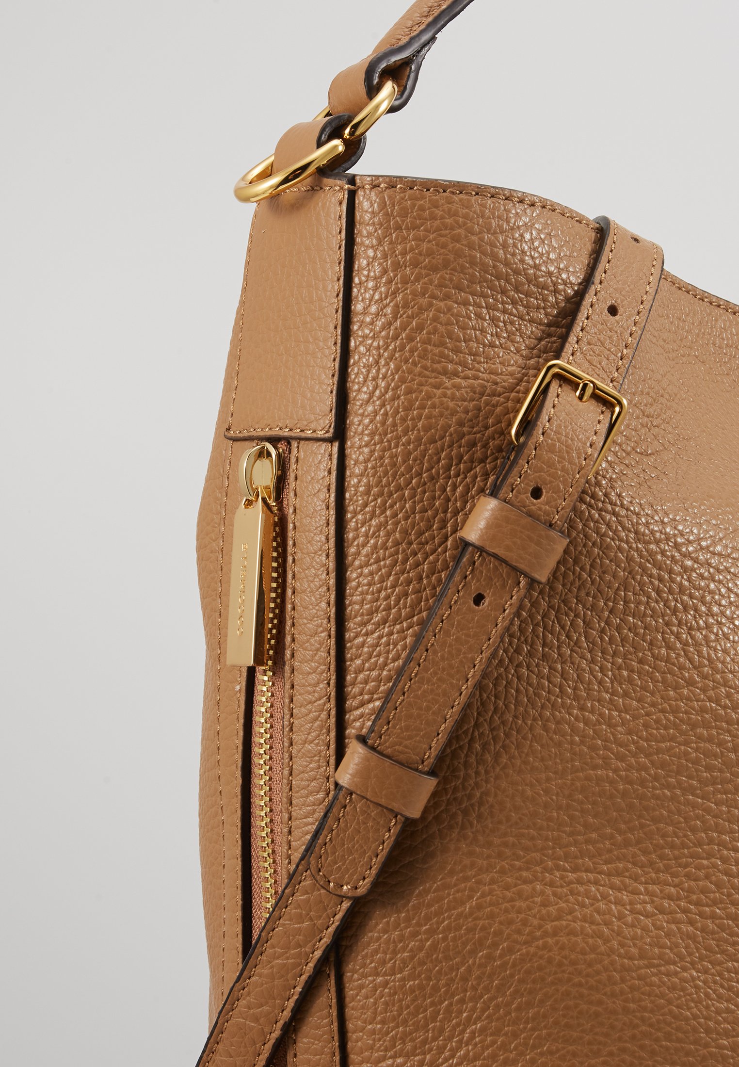 Coccinelle BORSA PELLE VITELLO Håndveske desert Zalando.no Coccinelle BORSA PELLE VITELLO Håndveske camel Zalando.no