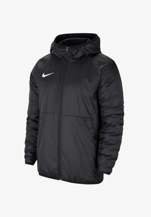 Zwarte gewatteerde jas met een capuchon, gemaakt van glanzende stof. Voorzien van een rits, zijzakken en een wit Nike-logo op de borst.
