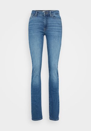 Jeans de ganga azul com um design de perna ampla, apresentando uma cintura de altura média, fecho com zíper e um desbotamento suave ao longo do tecido.
