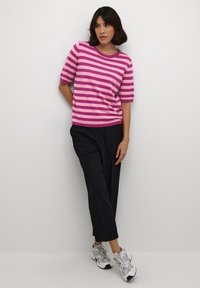 Kaffe LIZZA STRIPED - T-shirts print - fuchsia rosebloom stripe