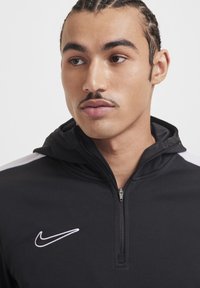 Nike Performance Sweat à capuche - black/white