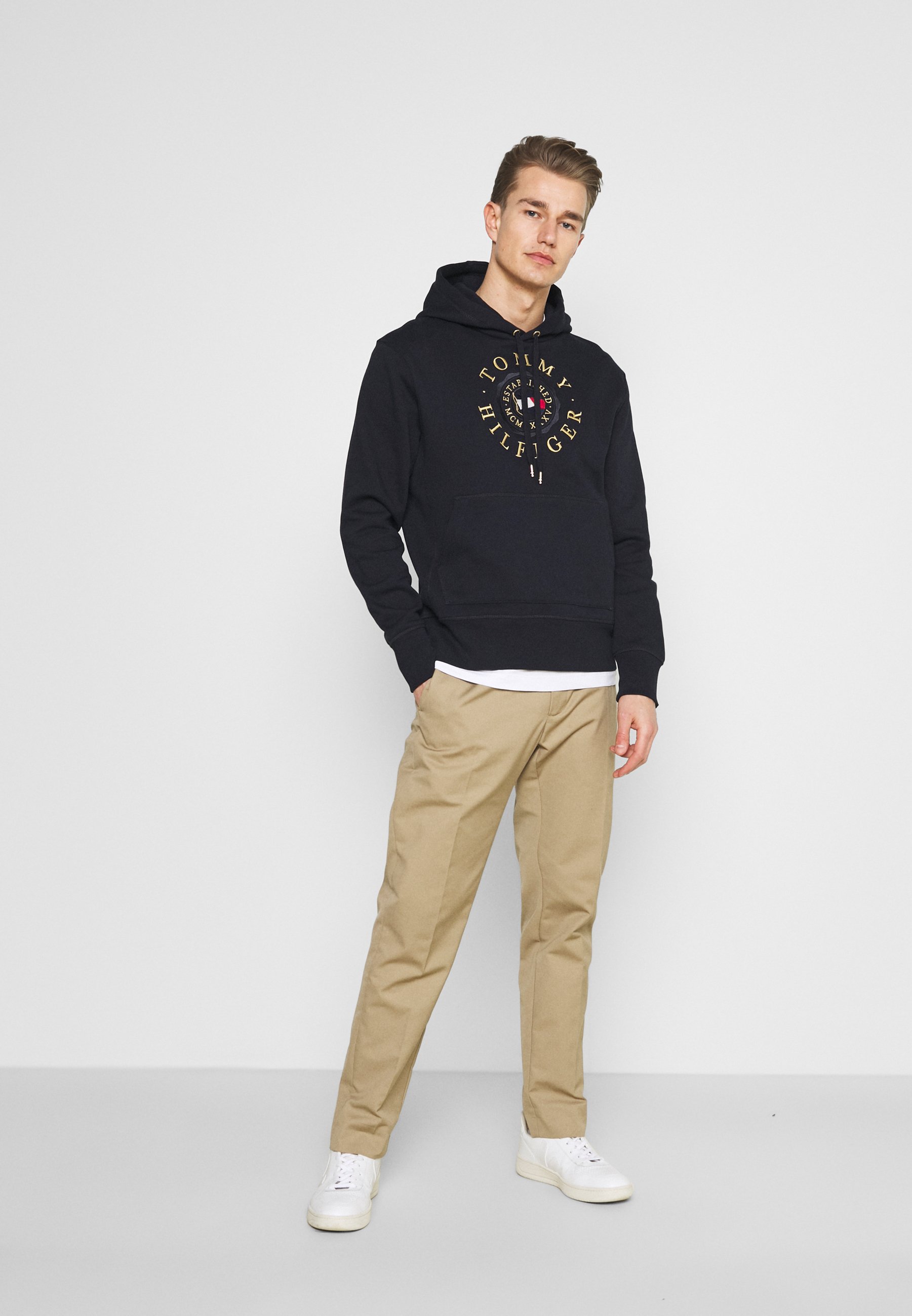 tommy hilfiger icon coin