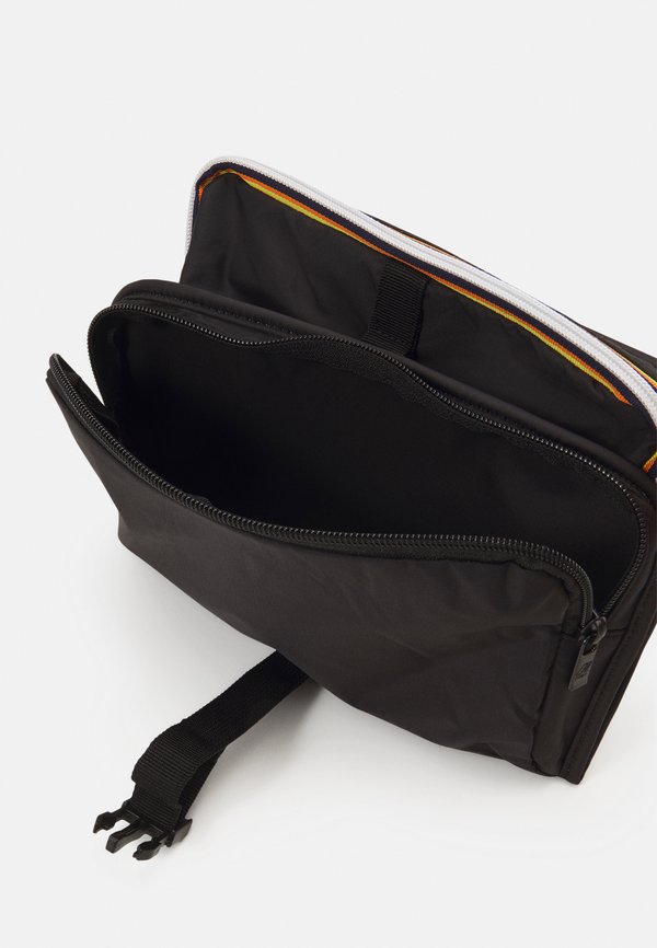 REVILLE UNISEX - Wash bag4