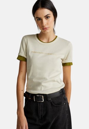 United Colors of Benetton WITH GLITTER PRINT LOGO - Camiseta estampada - beige