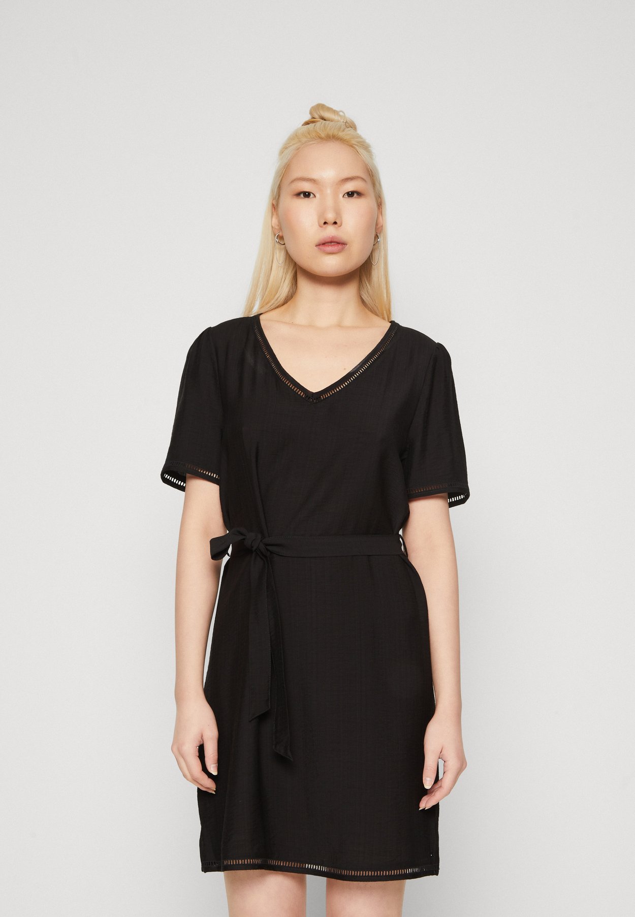 ONLCELINE PAULA V NECK DRESS LIFE
