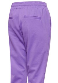 ICHI KATE - Trainingsbroek - chive blossom