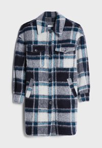 Kostkovaný plášť v šedých, černých a modrých odstínech, vyrobený z měkké vlněné tkaniny. Má zapínání na knoflíky, dvě náprsní kapsy a boční kapsy.