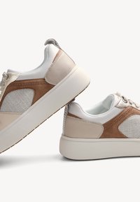Tamaris SNEAKER - Sneakers - nature comb