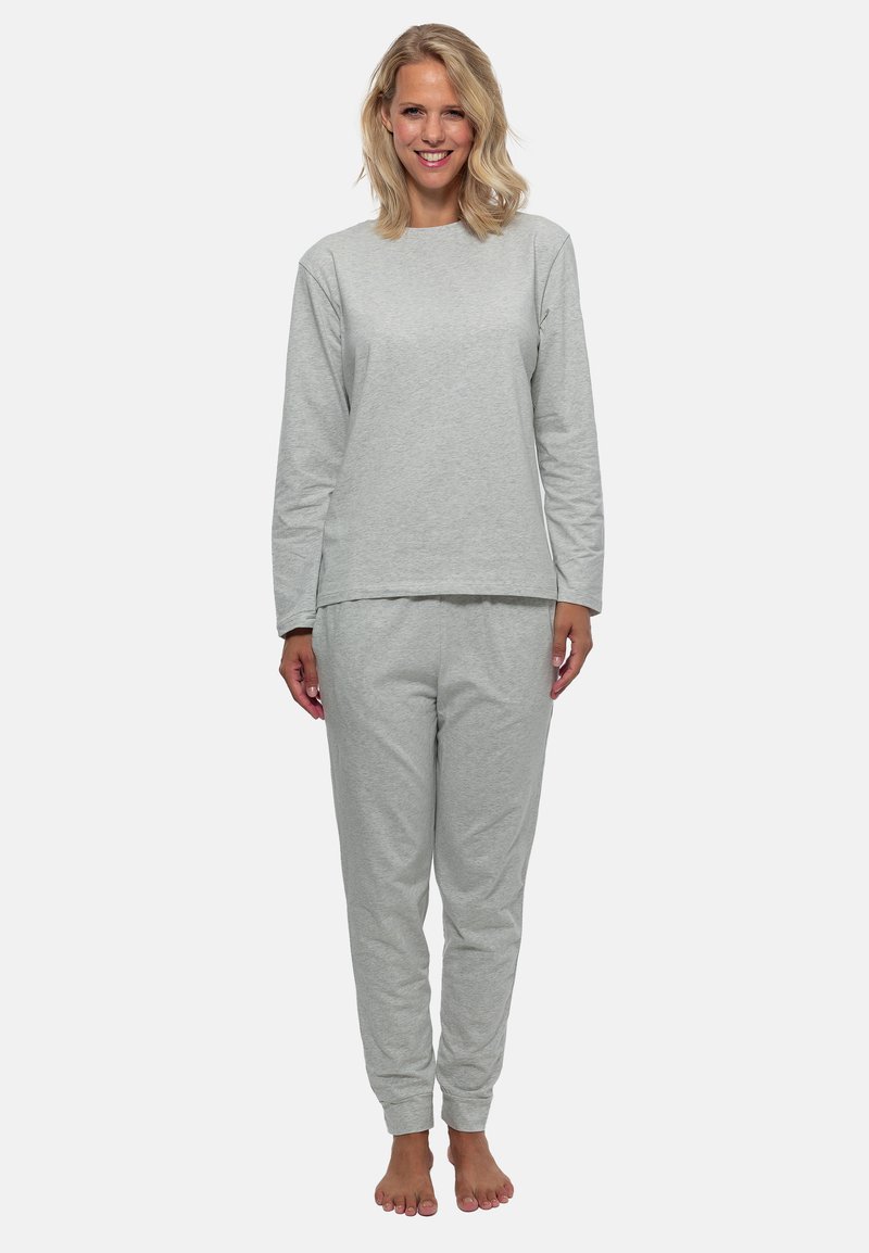 Lys grå langærmet top med rund hals og matchende tapered bukser, lavet af blødt stof, med et enkelt, sømløst design.