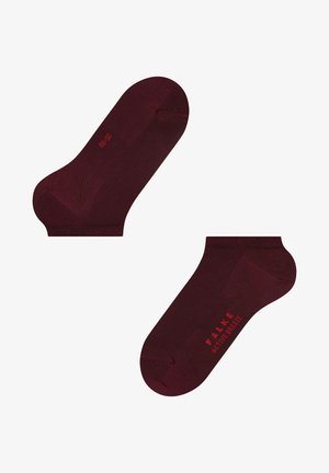Chaussettes de cheville bordeaux en matériau doux avec un ajustement confortable. Présentent le logo imprimé rouge "FALKE ACTIVE BREEZE".