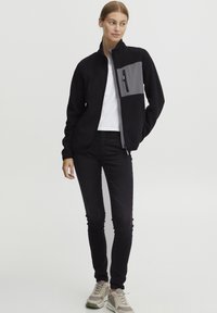 Oxmo OXNYMFE - Fleece jacket - black