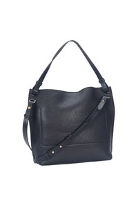 Sac fourre-tout en cuir noir avec une surface texturée, un bord supérieur courbé, une poignée courte et une bandoulière réglable ornée de ferrures dorées.