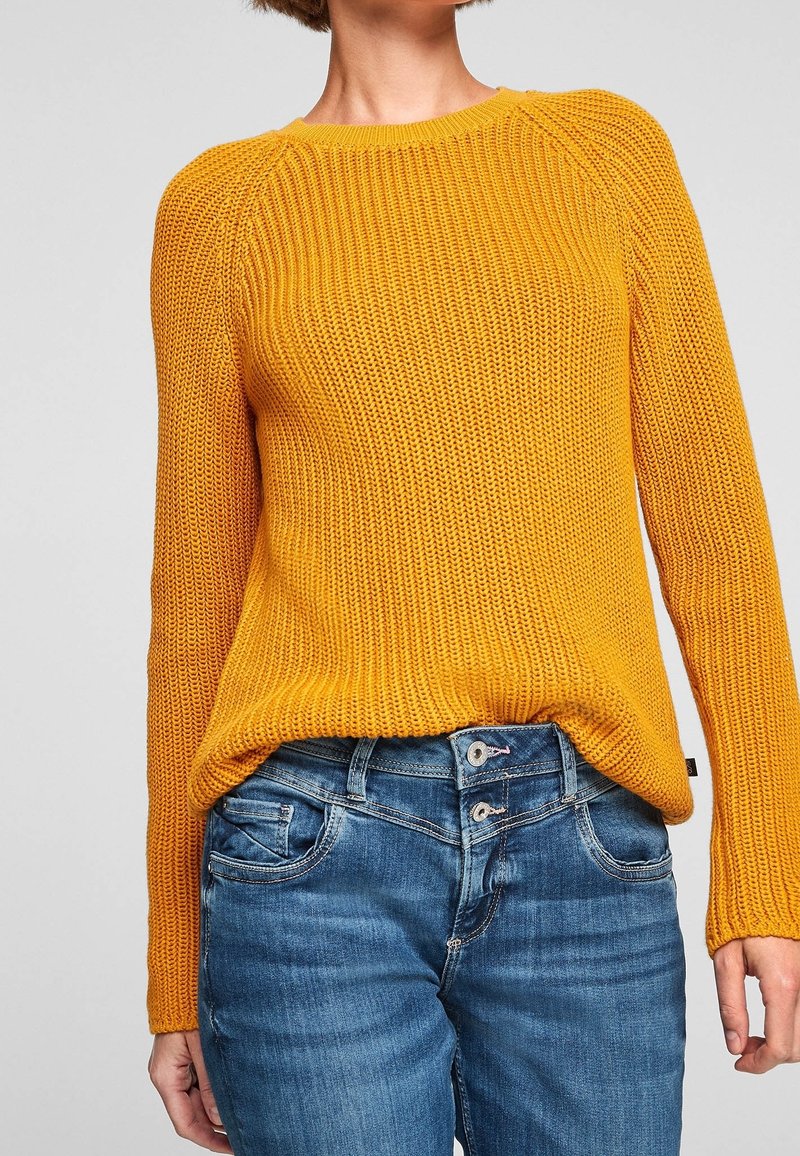 QS Sweter