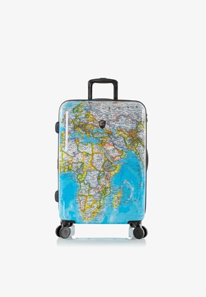 Maleta rígida con ruedas y asa retráctil, con un estampado detallado de un mapa mundial centrado en Europa, África y Asia.