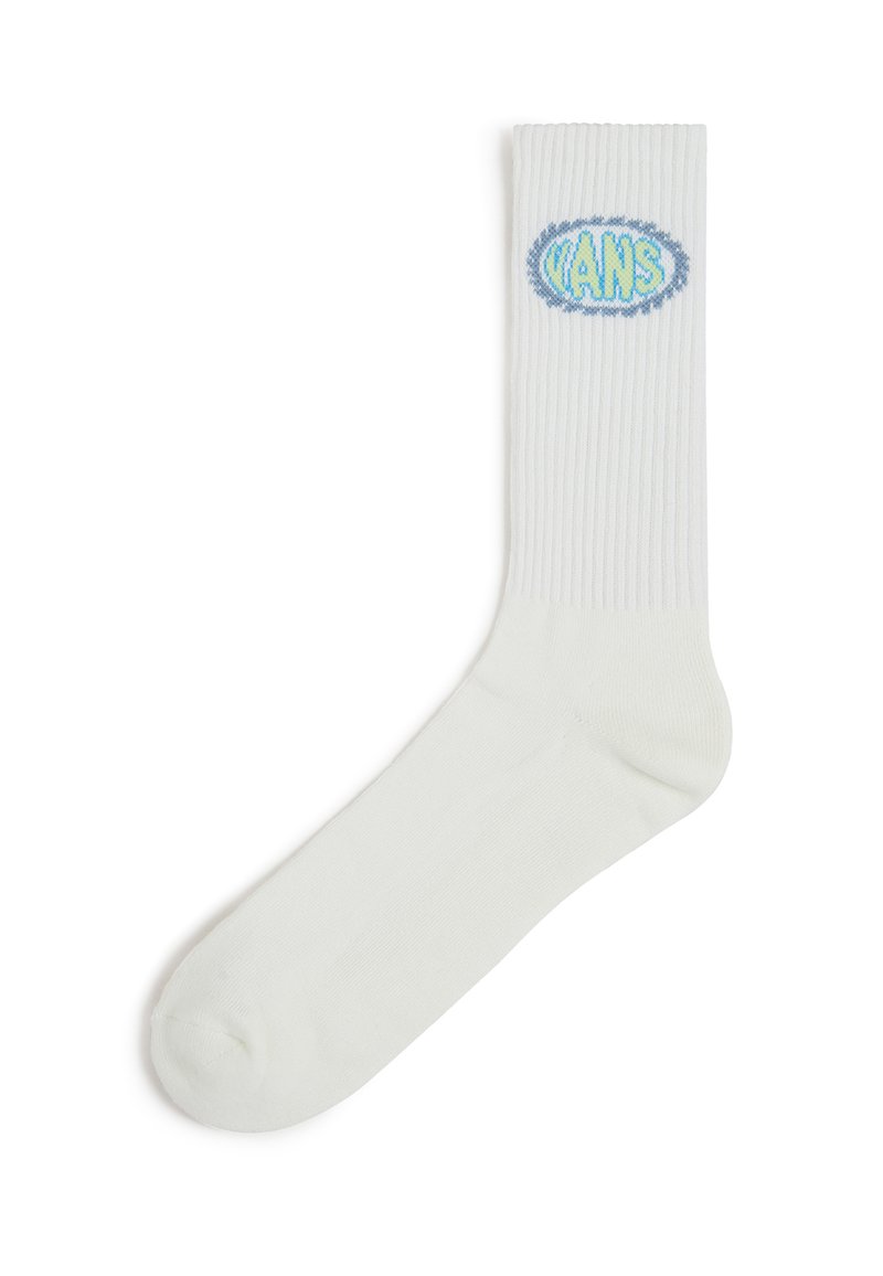 Vit ribbad strumpa med blå och grön "VANS"-logotyp i ett ovalt mönster på kanten. Mjuk struktur, standard längd.