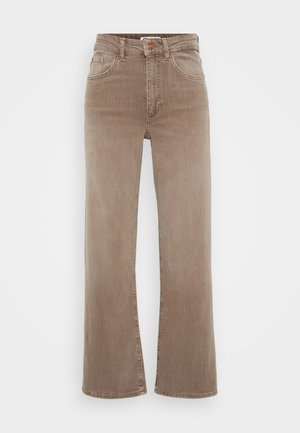 Bruine, hoogwaardige wijde jeans van textuur denim. Heeft twee voorzakken en een merklabel op de achterkant.