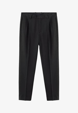 Pantaloni neri su misura con passanti per cintura, pieghe sul davanti, tasche laterali e design slim con gamba affusolata.