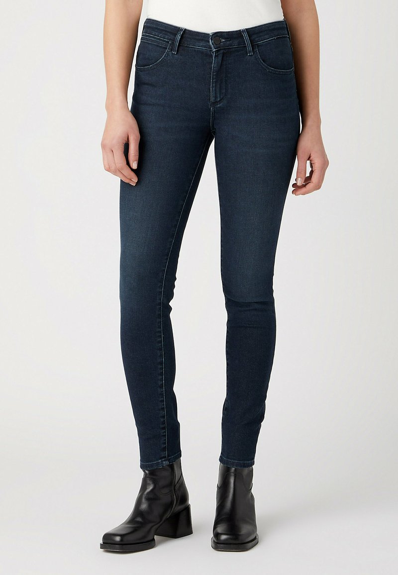 Wrangler® Ladies' Bespoke High Rise Skinny Jeans in Rae