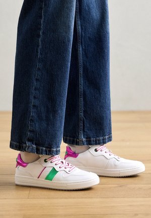 Baskets basses - white