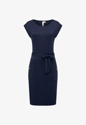 Navyblaues Kurzarmkleid mit taillierter Silhouette, Gürtel in der Taille und zwei seitlichen Taschen mit metallischen Akzenten. Glatte Textur.