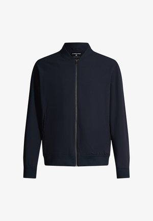 Marineblauwe lichtgewicht bomberjas met ritssluiting aan de voorkant, geribde kraag, manchetten en zoom, met subtiel gestructureerde stof en zijzakken.