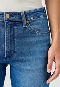 Wrangler Džíny Slim Fit - royal blue