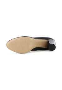 Escarpin en cuir verni noir avec un bout rond, un petit talon carré et une semelle en caoutchouc beige texturé. Design minimaliste avec une finition lisse et brillante.