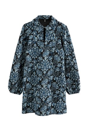 Blumenmuster-Kleid mit schwarzem Hintergrund und blauen sowie türkisfarbenen Akzenten, einem Kragen und langen puffärmel. Schlüsselöffnung am Hals.