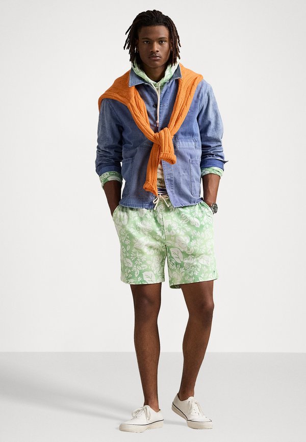 FLORAL SPA TERRY SHORT - Shorts - mangrove pistacho2