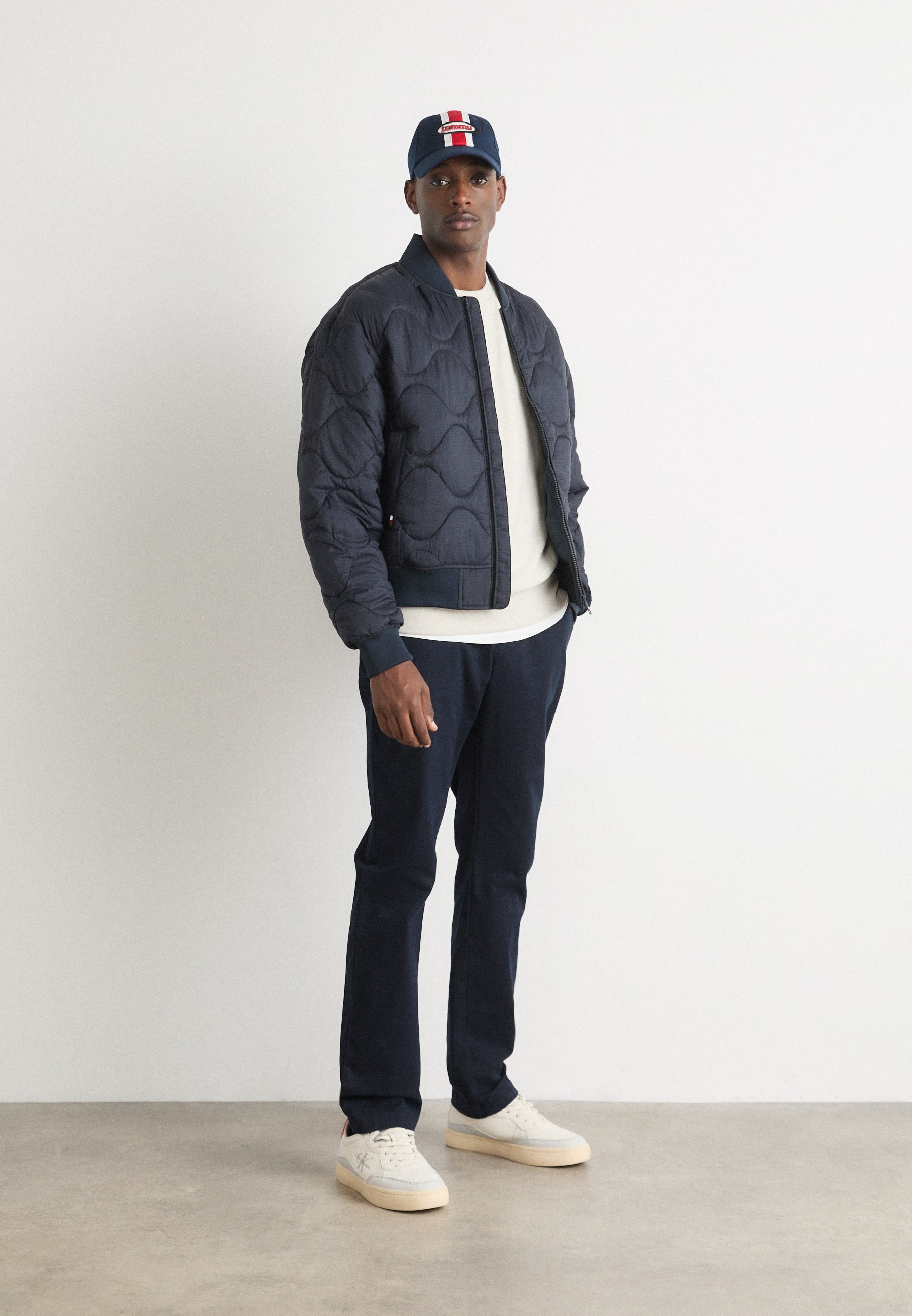 w*y様 Zip-Off Sleeve Quilted Bomber Jacke Fall/Winter 2025 Preview – Supreme