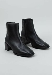 Sandra Fontán BARPA - Botines bajos - black