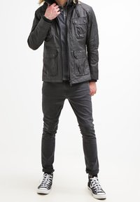 Superdry & Co Overgangsjakke - black