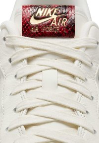 Nike Sportswear AIR FORCE 1 - Sneakers basse - sail light bone university red jade horizon