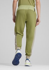 Puma TECH JOGGING - Treningo apatinė dalis - calming green