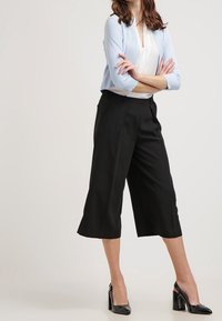 More & More Vest - light blue