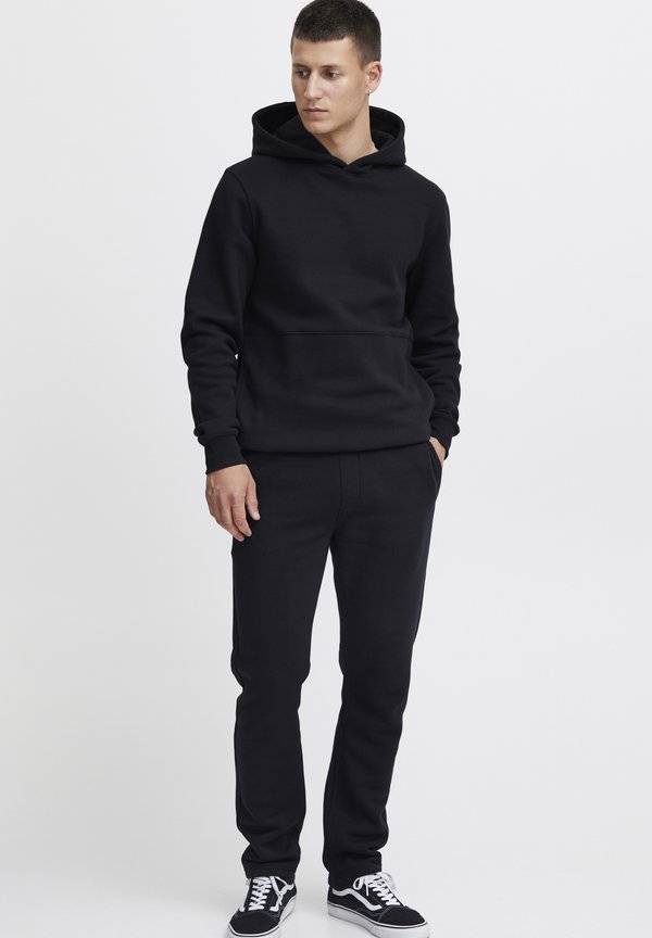 PRAVNES REGULAR FIT - Tracksuit bottoms4