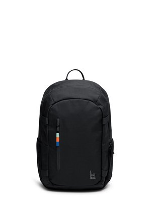 Zaino nero con tasca frontale verticale con cerniera caratterizzata da accenti di colore blu, arancione e verde, spallacci imbottiti e maniglia superiore.