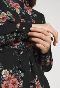 Vero Moda Abito a camicia - black
