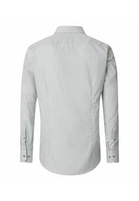 Jasnozielona koszula z długim rękawem w pionowe paski, z kołnierzykiem zapinanym na guziki oraz mankietami na guziki. Gładka faktura materiału; klasyczny krój.