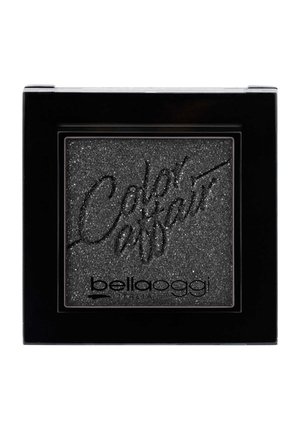 Ombretto compatto nero con una texture argento scintillante. Presenta il testo in rilievo "Color Affair" e un logo del marchio in basso.