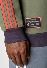 adidas Originals FC BAYERN ICON - Klub merchandise - base green