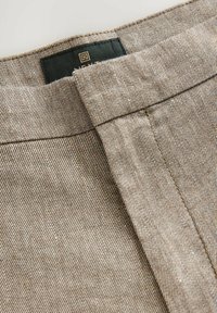 Non sélectionné, brown
