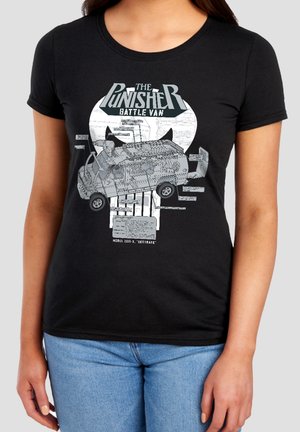 Schwarzes T-Shirt mit einer detaillierten technischen Zeichnung des The Punisher Battle Van über einem großen Totenkopfsymbol im Hintergrund.