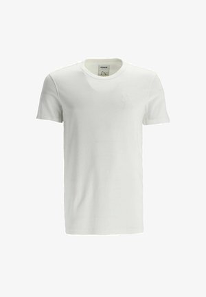 Witte katoenen T-shirt met korte mouwen. Heeft een ronde halslijn en een klein geborduurd logo op de borst. Zachte textuur, eenvoudig ontwerp.