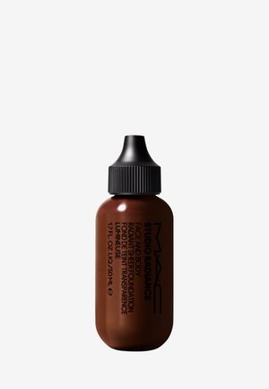 STUDIO RADIENCE FACE & BODY RADIENT SHEER FOUNDATION - Foundation - w9