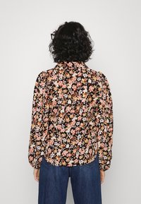 ONLY ONLAMELIA COLLAR  - Blusa com botões - black