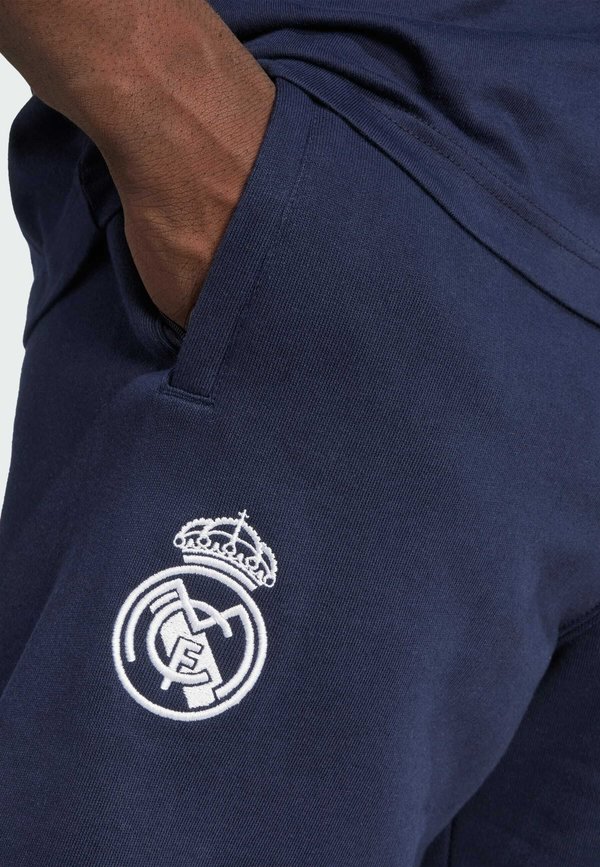 REAL MADRID US PACK  - Club wear3