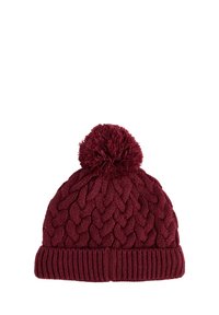 Burgunderfarbene gestrickte Beanie mit einem strukturierten Kabelmuster, einem gerippten Bund und einem flauschigen Pompon oben. Weicher, warmer Stoff.
