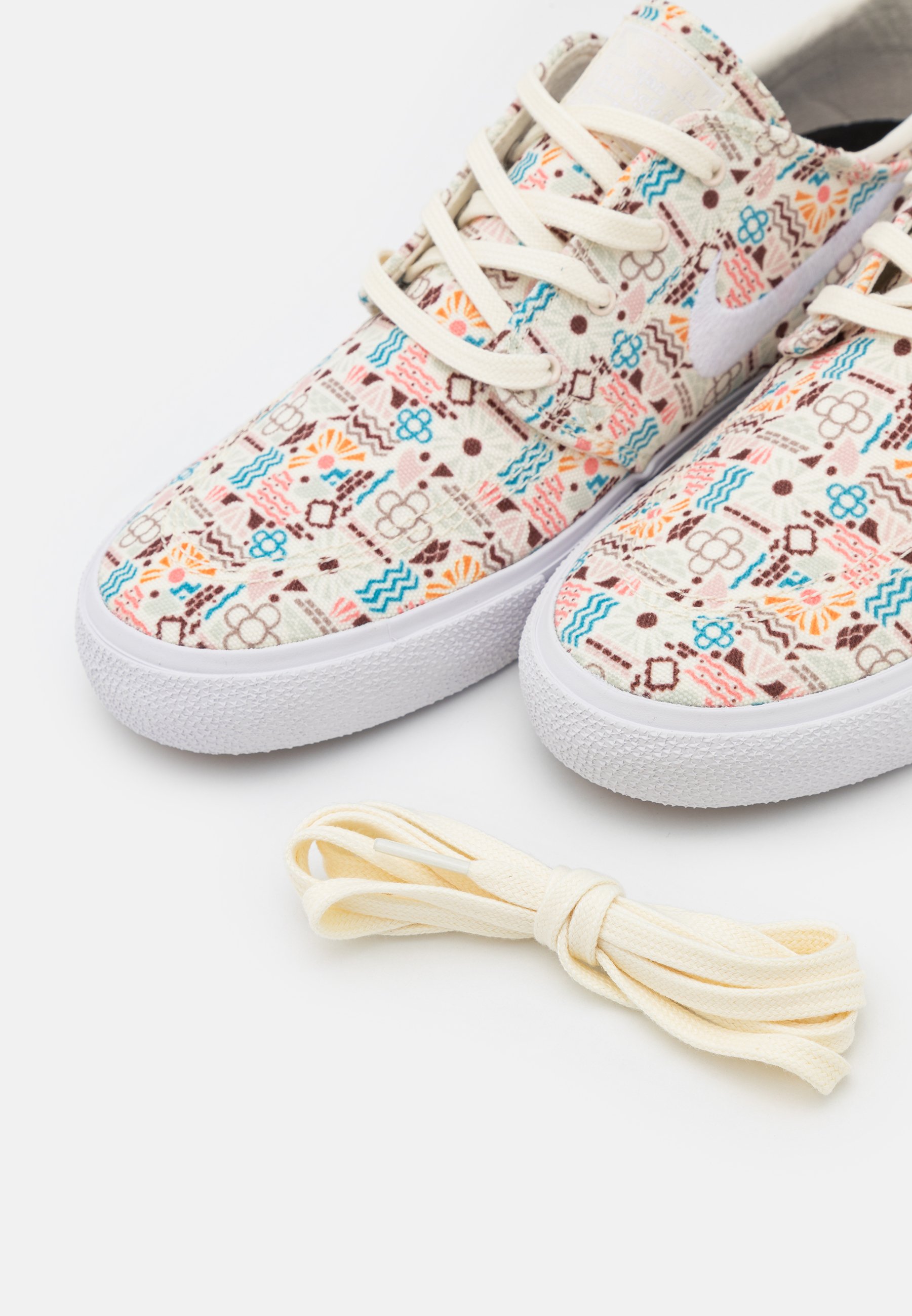 Nike SB ZOOM JANOSKI PRM UNISEX - Zapatillas - white/light brown/multicolor  - Zalando.es