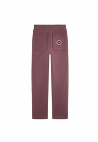 Pantalons de survêtement violets avec une taille élastique, deux poches arrière et un logo brodé sur la poche droite. Texture lisse.